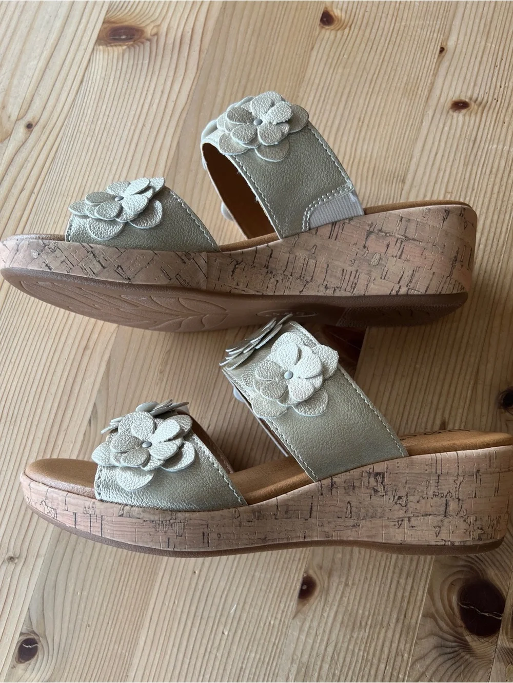 b.o.c. Two-Band Floral Wedge Sandals - Sz 7